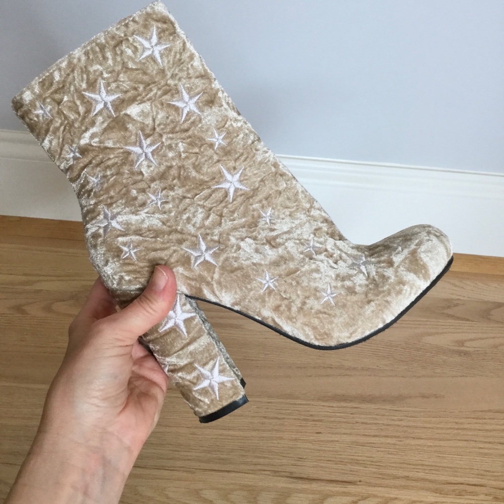 Wild Diva crushed velvet star ankle boots - Picture 5 of 14